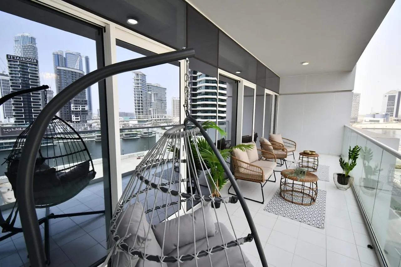 Vera Residence-Canal Viewing Dubai Mall Walking 2Br Chic Apt United Arab Emirates
